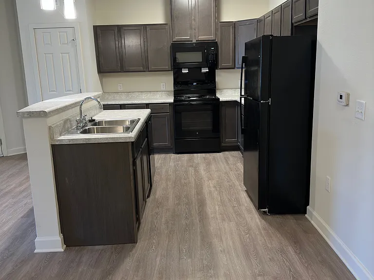 Broad River Village Apartment Homes — Photo 4