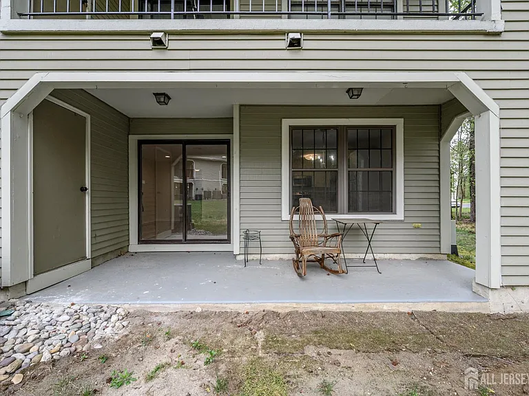 17 Chelmsford Ct — Photo 12