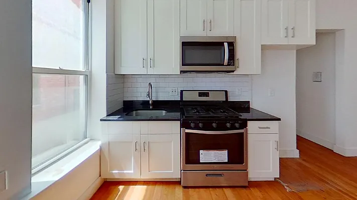 Rented by Bond New York | media 18