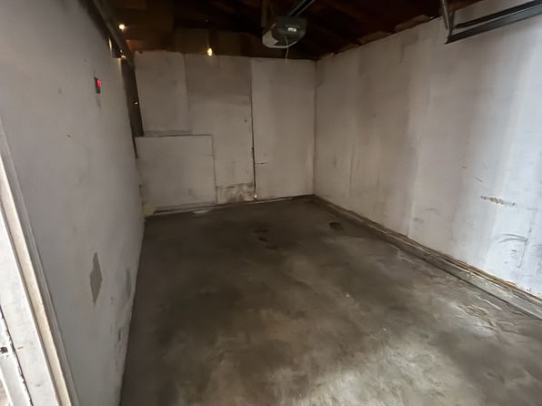 1926 E 24th St N, Wichita, KS 67219