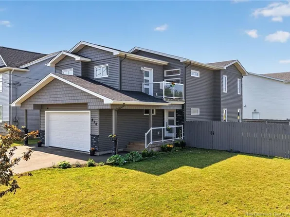 438 Maplehurst Dr, Moncton, NB E1G 5A3
