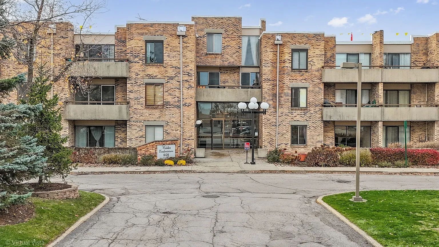 1926 Prairie Sq APT 103, Schaumburg IL - Owner Finance Home