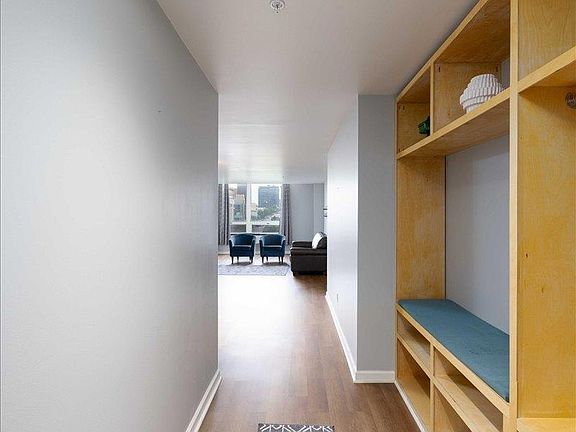 5th image of 3000 Farnam St APT 5G