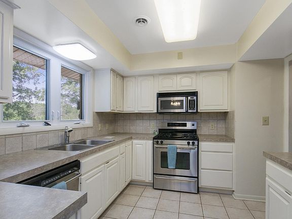 4th image of 11576 Linden Dr NW
