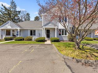 610 County Rd APT 2, Holyoke, MA 01040