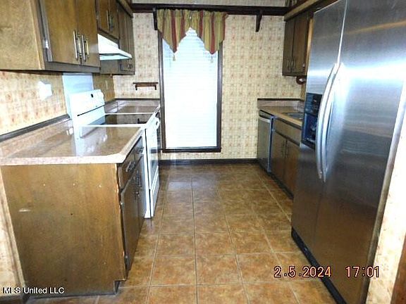 4th image of 1824 Tissington Dr