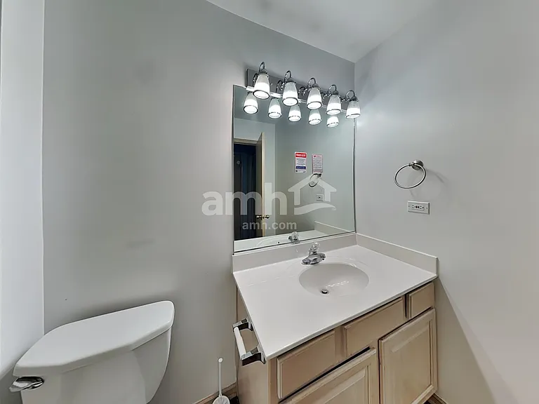 400 Galvin Pkwy — Photo 15