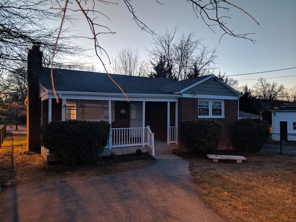 1st image of 616 N Horners Ln