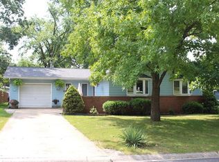 2030 Saint Michael Ct N, Highland, IL