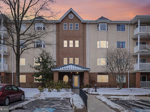 2nd image of 428 Paoli Pointe Dr #428-U