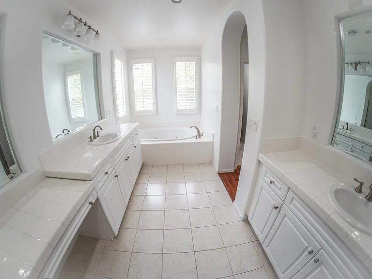 1882 Shadetree Dr — Photo 31