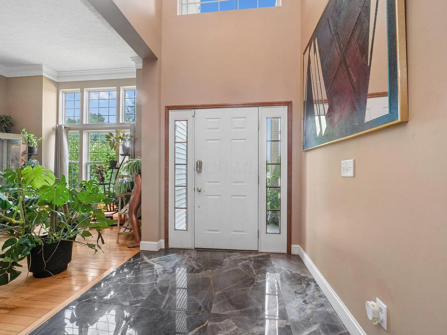 3 bed, 2.5 bath, 2258 sqft, $3,000 — Photo 3