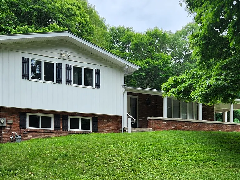 820 Reisenman Ave — Photo 1