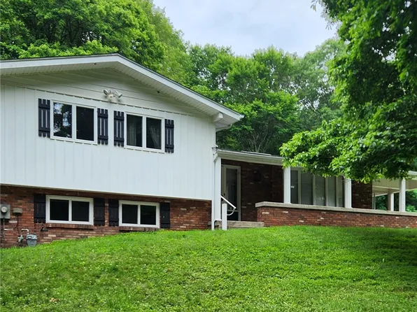 820 Reisenman Ave, Franklin, PA 16323