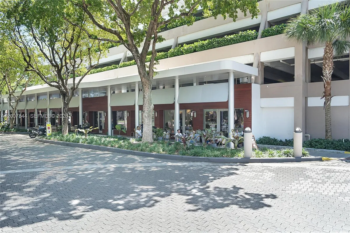 Building Photo - 888 Brickell Key Dr #2602