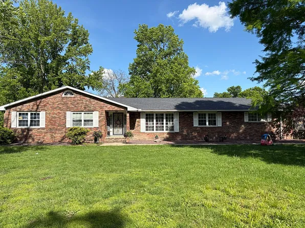 4318 Radio Tower Rd, Salem, IL 62881