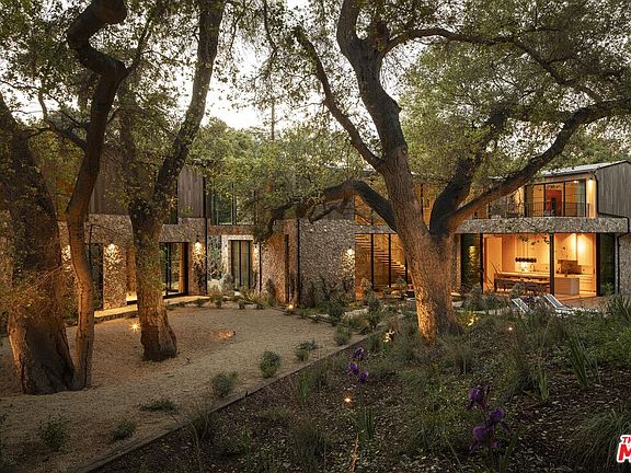 4th image of 3274 Oakdell Rd