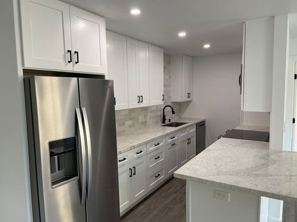 8022 Linda Vista Rd APT 1L