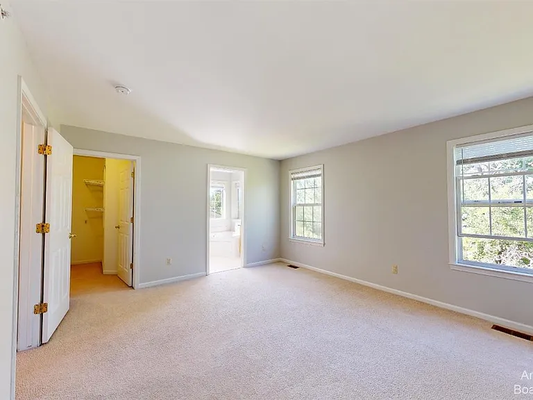 2813 Barclay Way — Photo 10