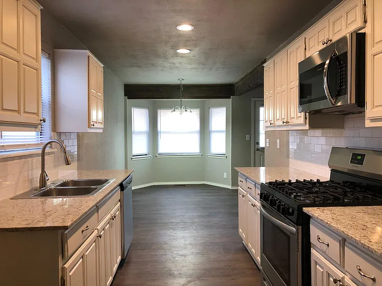 6347 S 30th West Ave — Photo 5