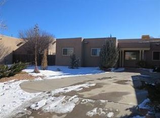 7524 Snow Blossom Rd, Santa Fe, NM 87507