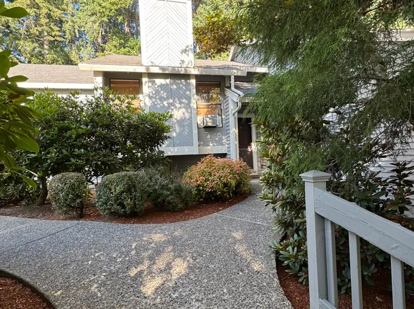 15258 SW Barcelona Ct, Beaverton, OR 97007
