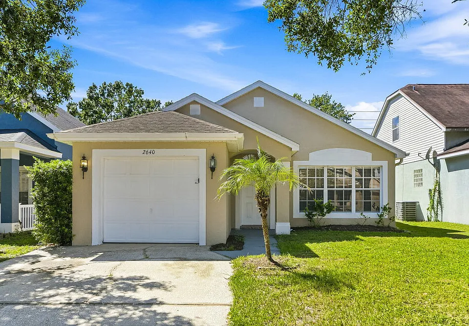 2640 Woods Edge Cir