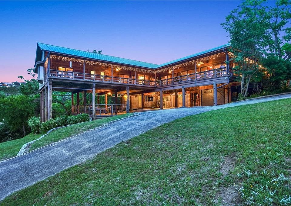 1st image of 21106 Lakeshore Dr