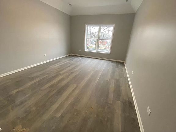 5th image of 308 S Lodge Ln
