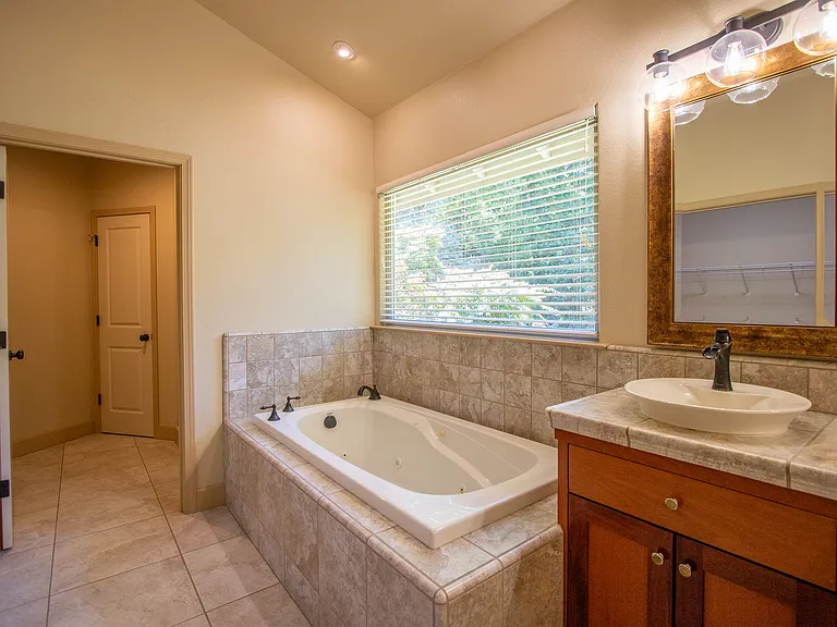 120 Misty Ct — Photo 25