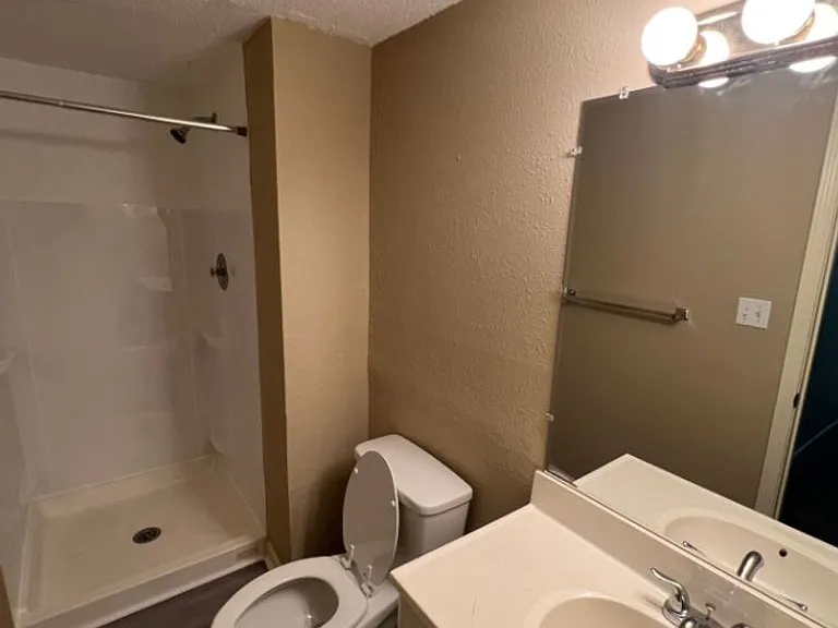 201 NE Westwind Dr #A — Photo 19