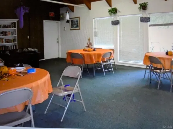 852 NE East Grangeville Blvd NE, Hanford, CA 93230