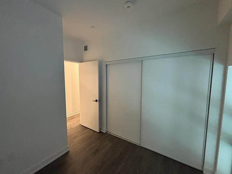 117 Broadway Ave — Photo 43