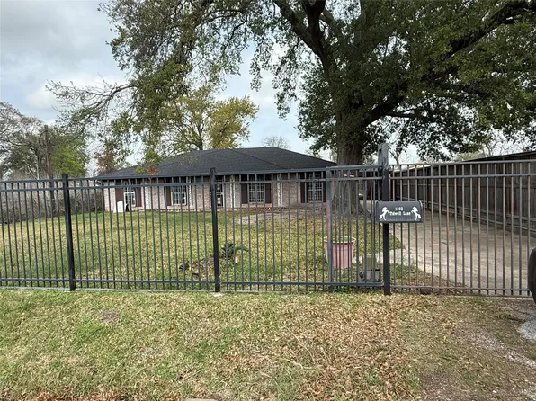 1803 Tidwell Ln, Houston, TX 77093