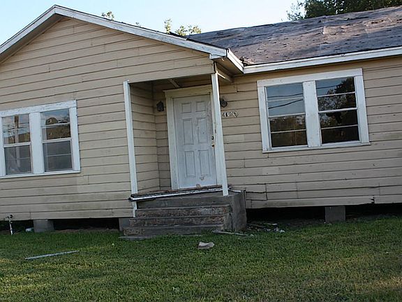 3rd image of 4608 Davenport St
