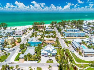3702 5th Ave, Holmes Beach, FL, 34217