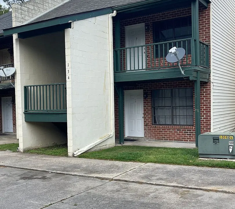 134 N Meyers Dr