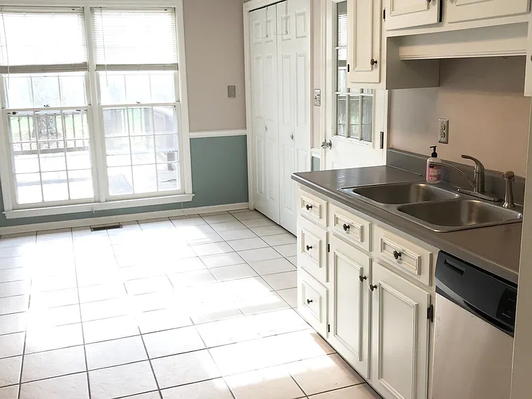 152 Stonybrook Dr — Photo 17