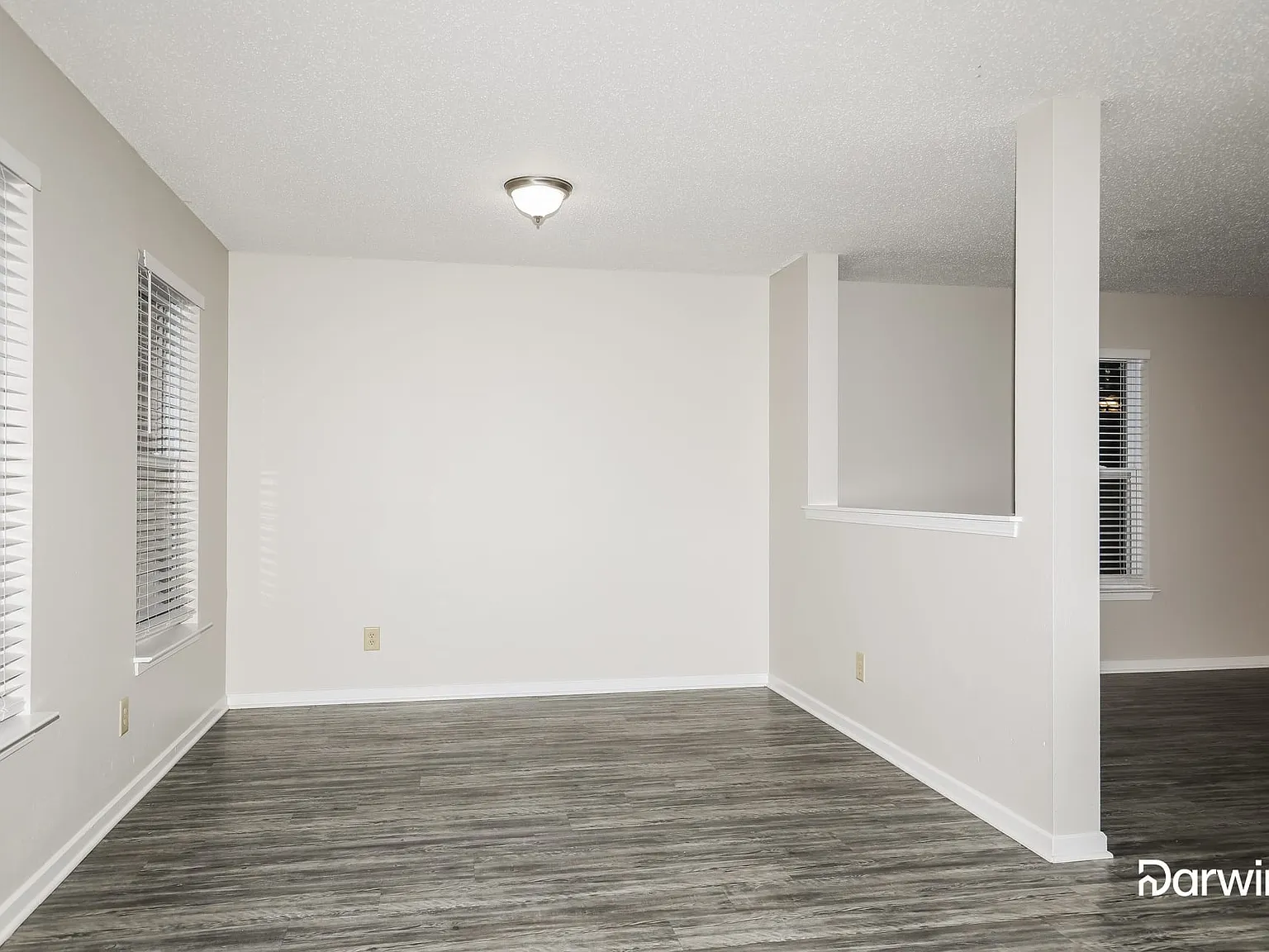 3 bed, 2.5 bath, 2296 sqft, $2,070 — Photo 3