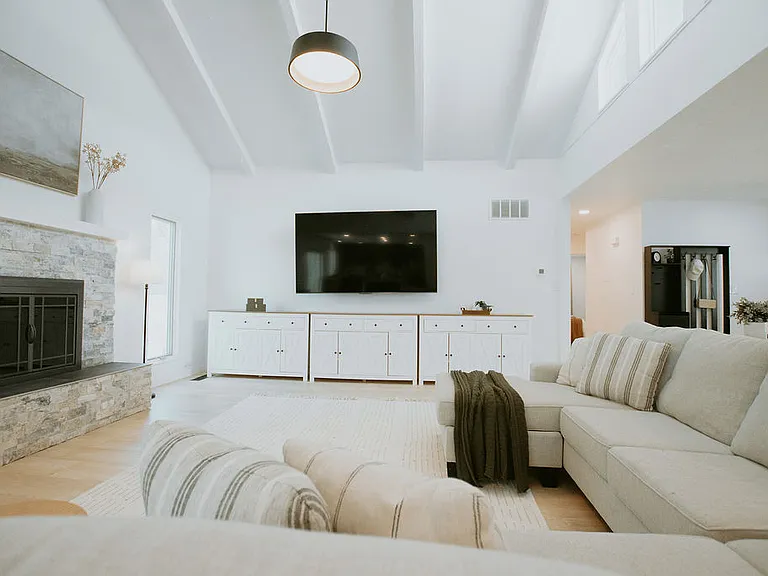 9514 Avenida Del Oso NE — Photo 11