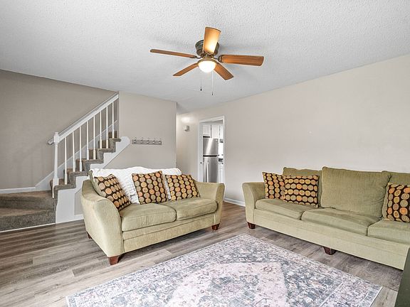 5th image of 184 Bob White Dr