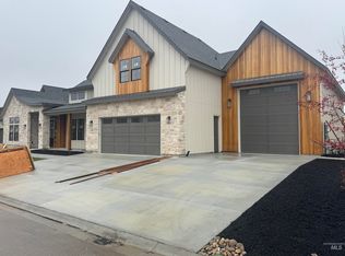 513 Joy Ave, Middleton, ID 83644