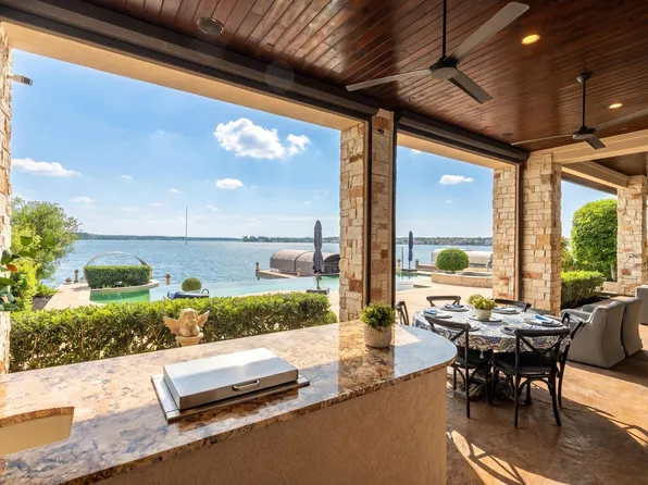 64 Benthaven W, Montgomery, TX 77356