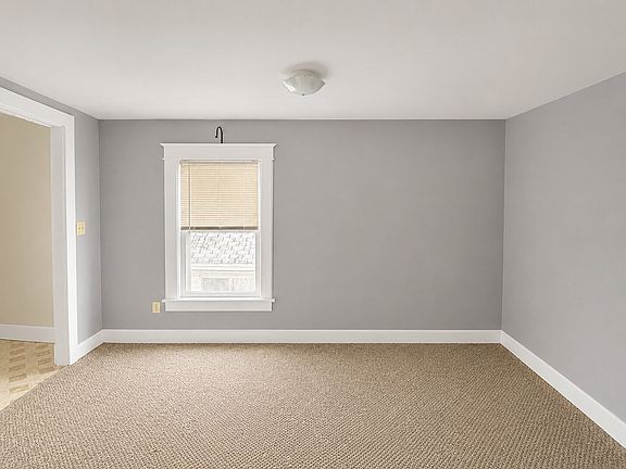 5th image of 1801 E Main St
