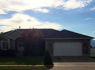 2517 Bluff Ridge Dr, Syracuse, UT 84075