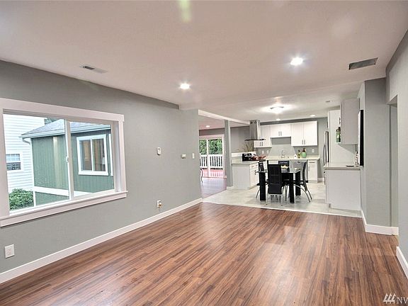 2nd image of 8325 Silva Ave SE