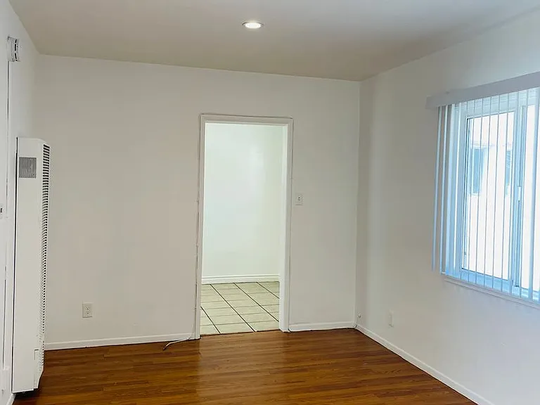 158 N Ventura Ave — Photo 25
