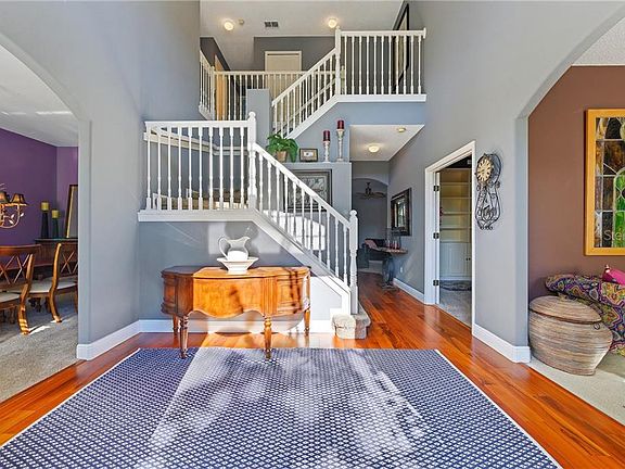 3rd image of 2734 Willow Creek Dr
