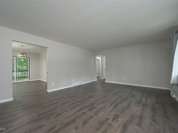 5th image of 297 Corriedale Dr