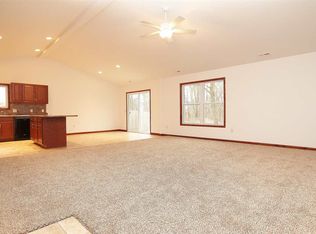2113 McNair Ln, Auburn, IN 46706